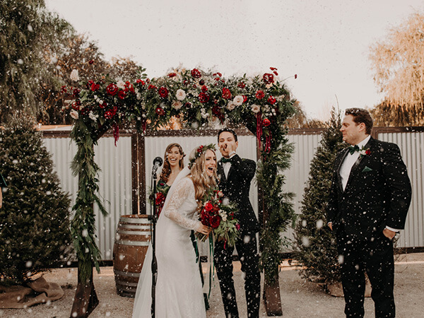 Tying the Knot in Festive Style: Holiday Wedding Trends, Themes, and Tips - Image